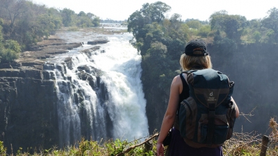 Victoria Falls Simbabwe (Alexander Mirschel)  Copyright 
Infos zur Lizenz unter 'Bildquellennachweis'